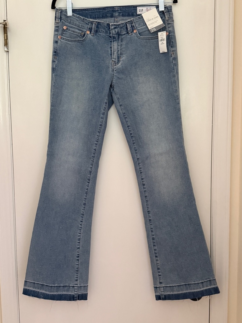 GAP Women's Bootcut Jeans in Light Blue Wash - Picture 2 of 7